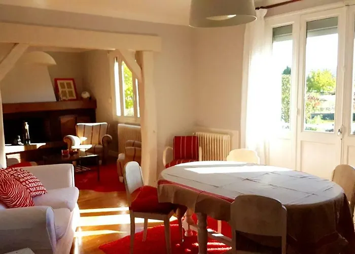 Maison Spacieuse Renovee Longeville-en-Barrois